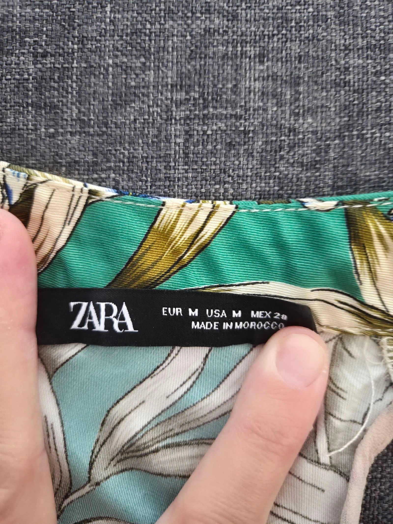 Combinado fluido con motivo floral Zara Talla 38 – photo 5